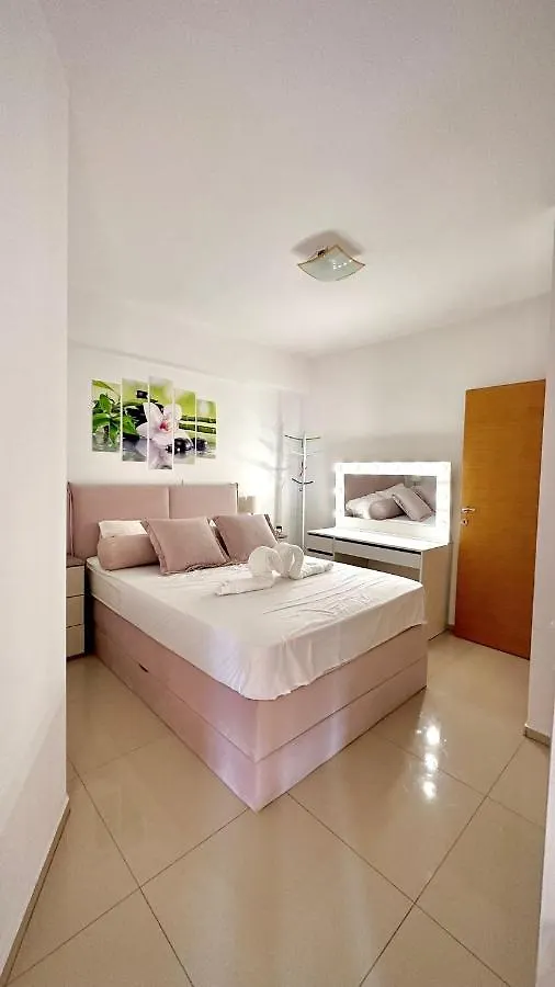 Apartment Gabrielle With Private Parking